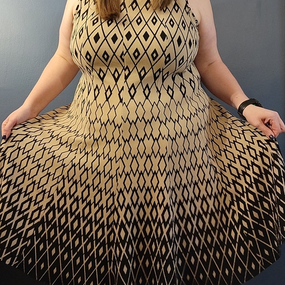Haani Dresses & Skirts - 3x flowy dress